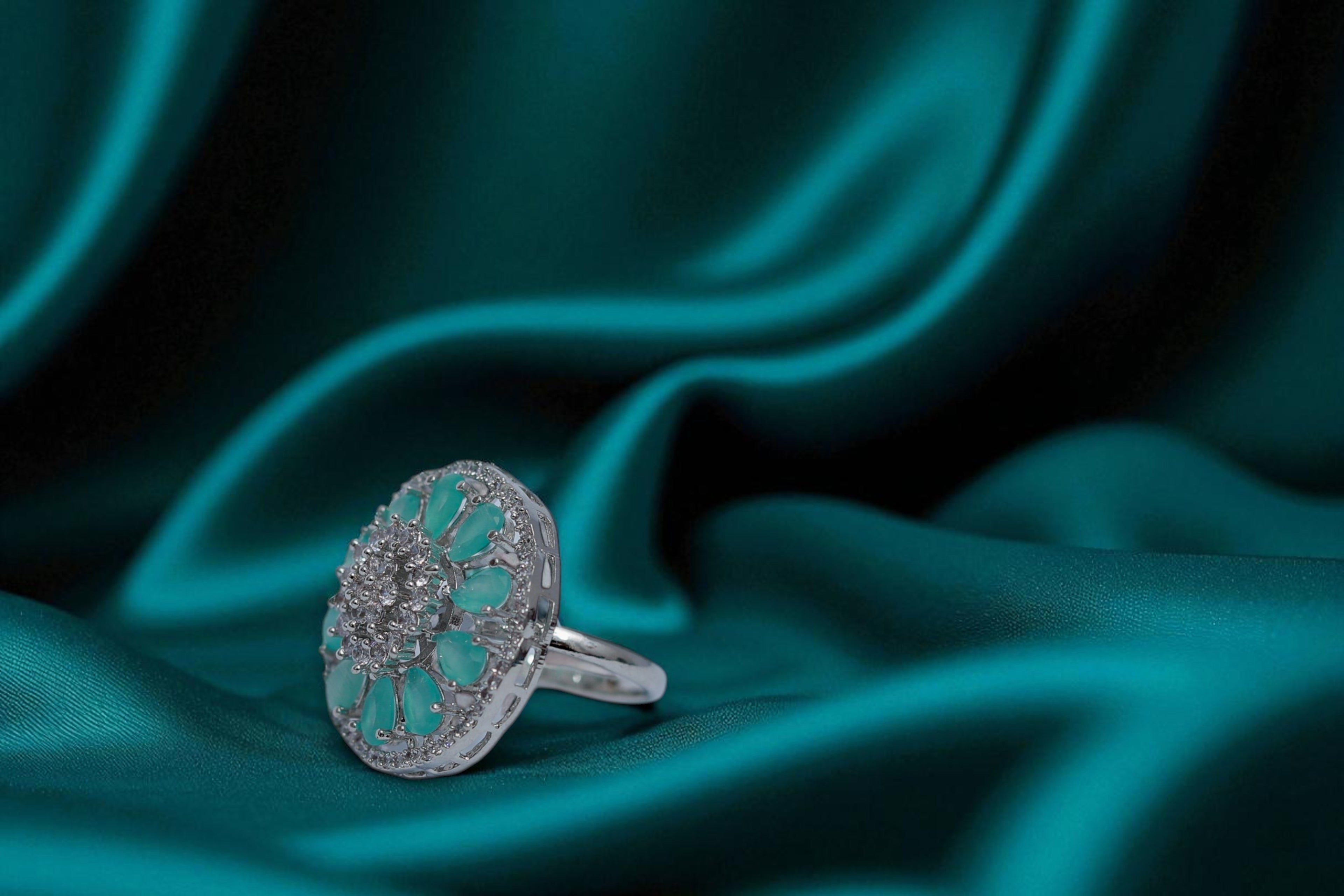🌸 Aqua A.D Floral 💎 Diamond Ring 💍