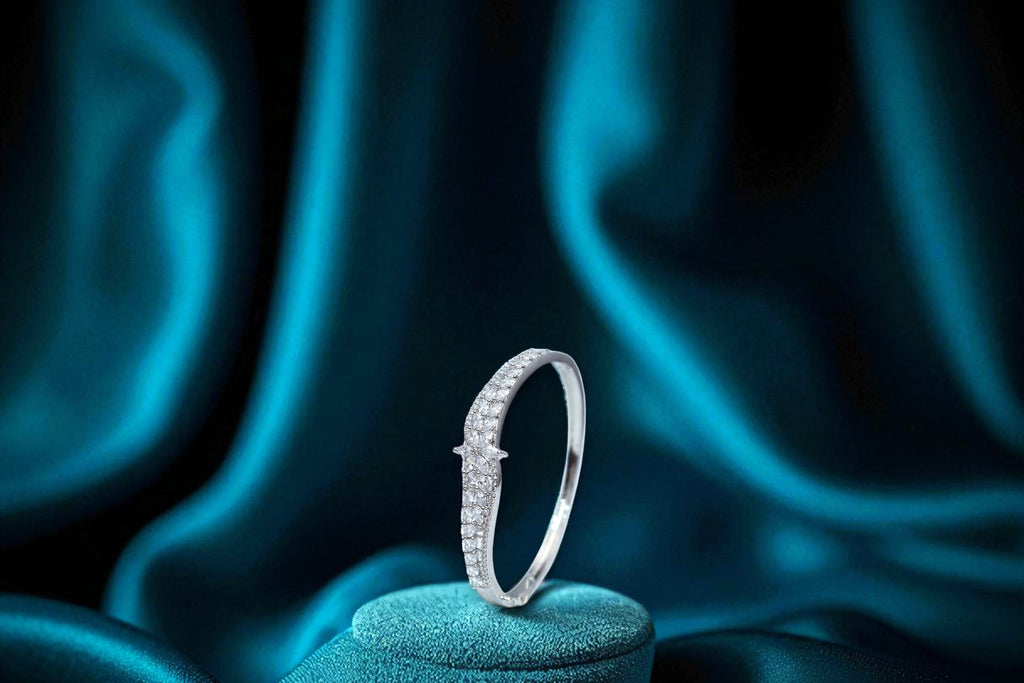 🌟 Minimalist Sterling 🤍 Silver Bracelet with Full Pavé Cubic Zirconia – Elegant Everyday Wear 💫