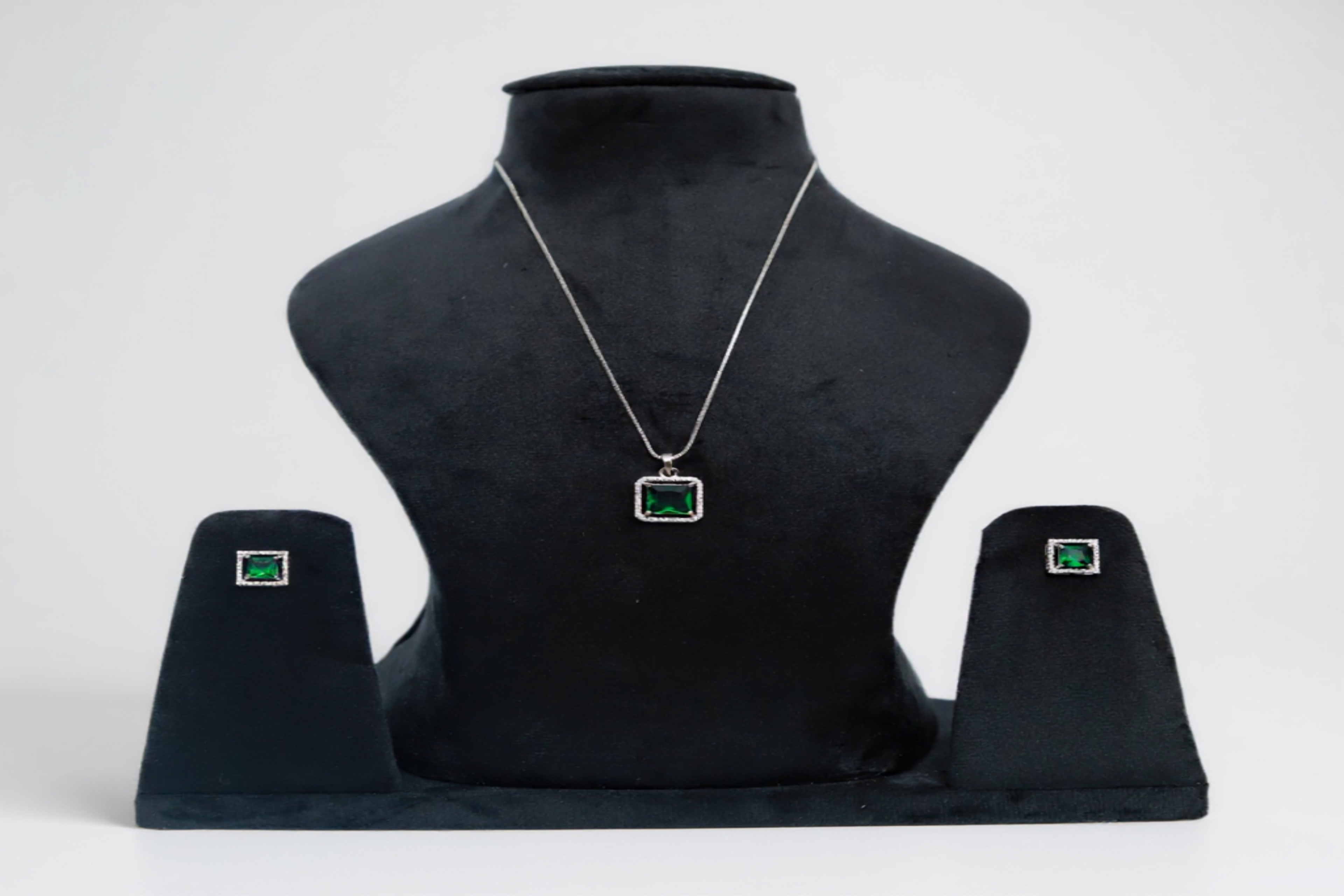 💚 Emerald Glow Set 💚!! Elegant Silver Jewelry Set with Square-Cut Emerald Green Gemstone Pendant Necklace and Matching Earrings