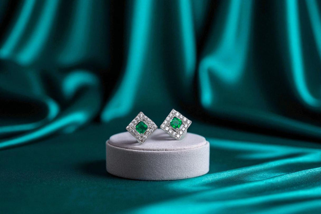 💚 Green Stone Diamond Stud Earrings