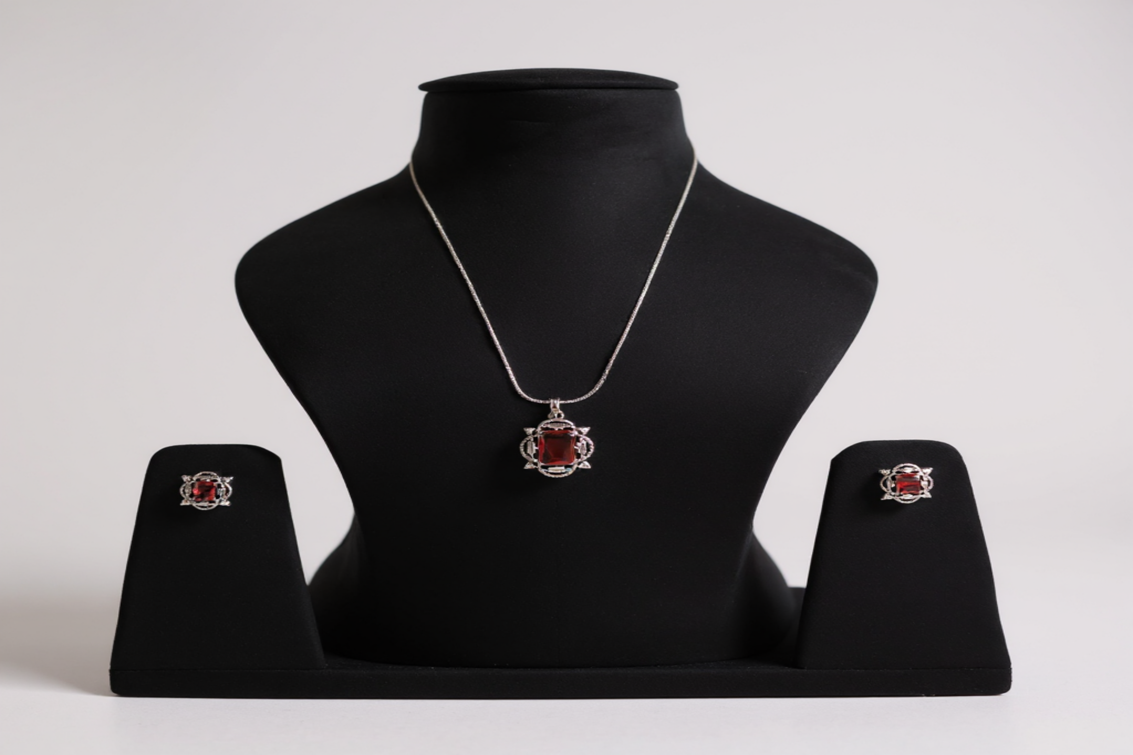 ❤️ Ruby Radiance ❤️!! Elegant Silver Jewelry Set with Ruby Gemstone Pendant Necklace and Matching Earrings