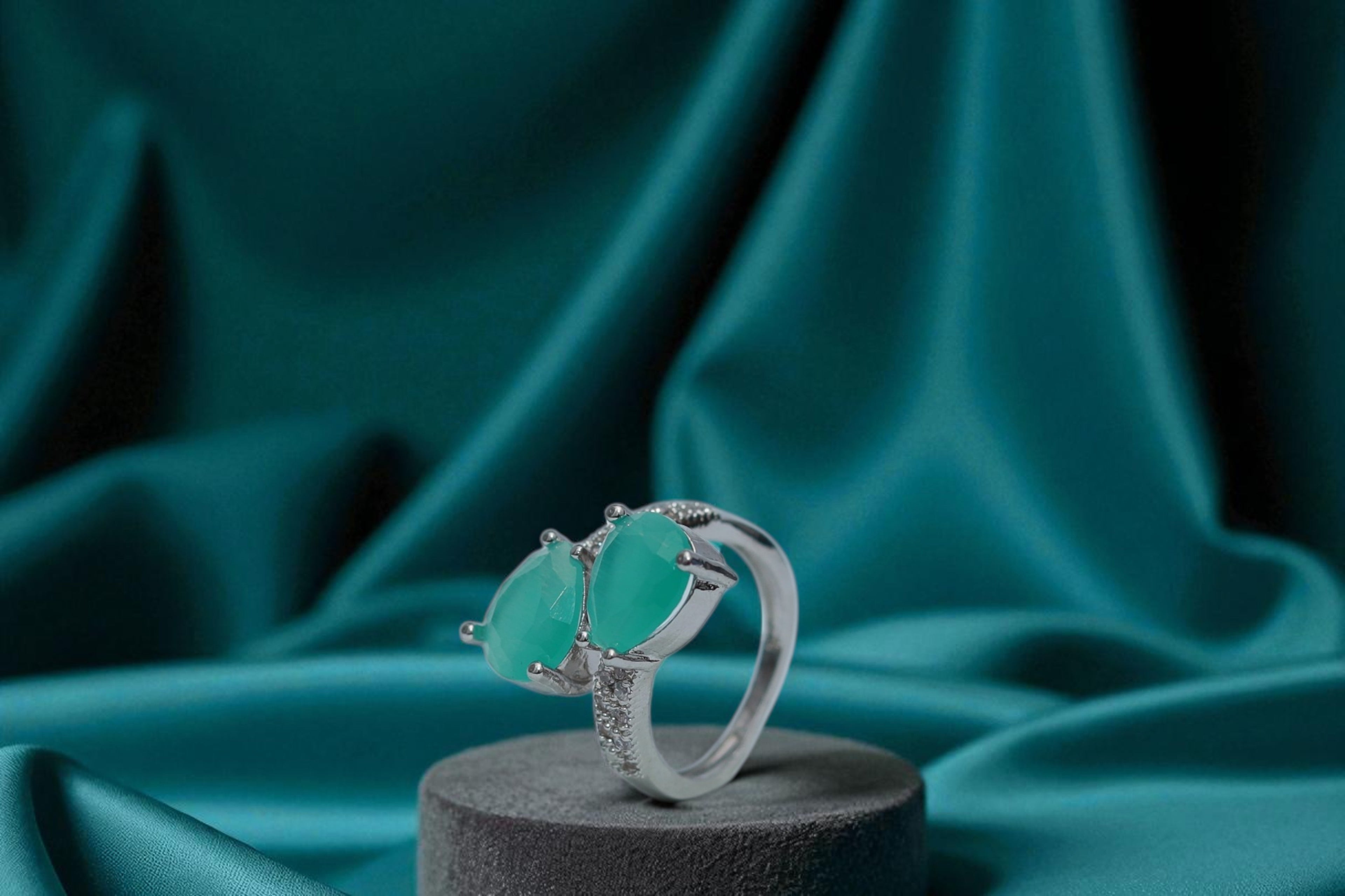 💚 Royal Aqua Twin Gemstone Ring 💍