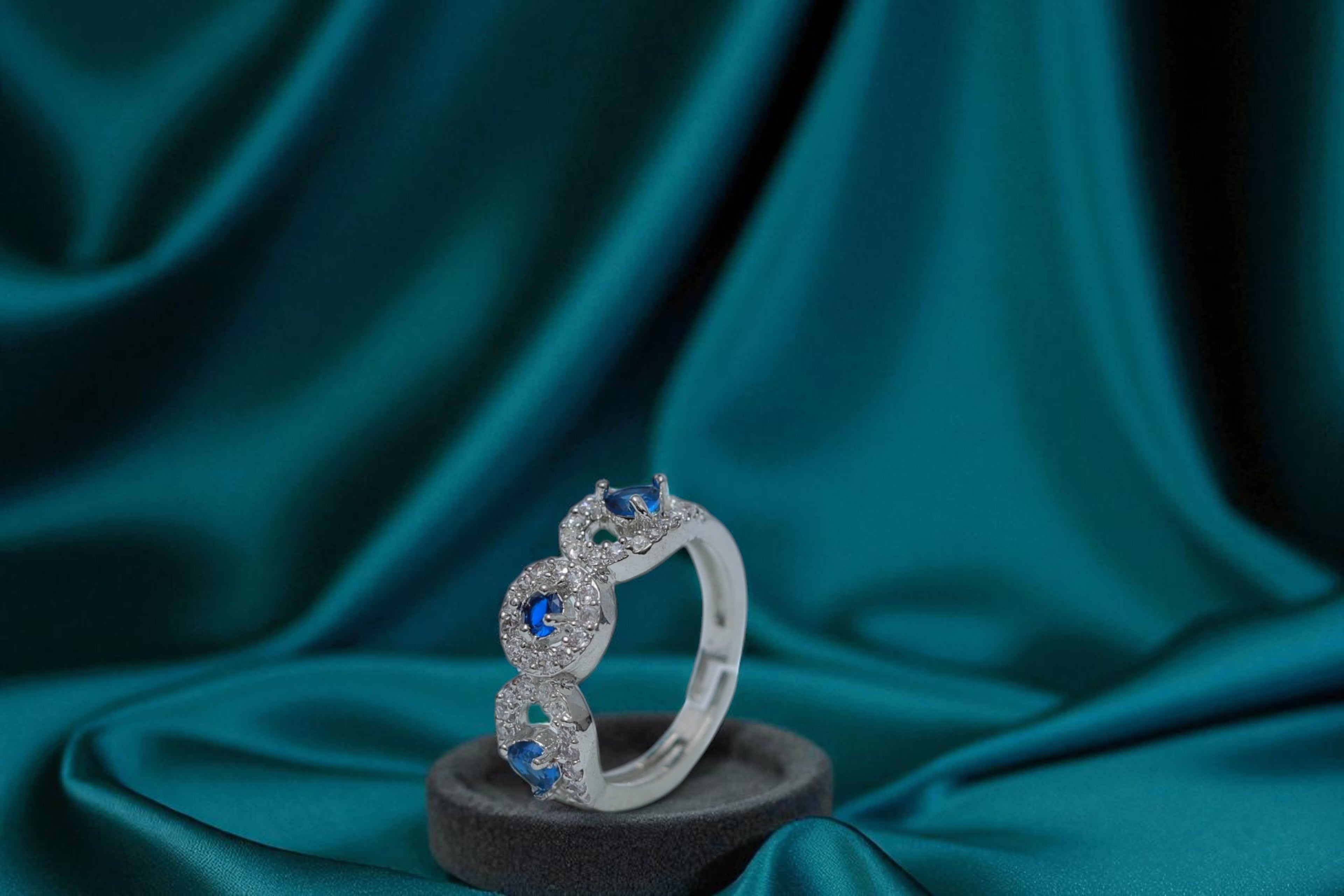 💕 Triple Heart Blue Stone Ring 💍