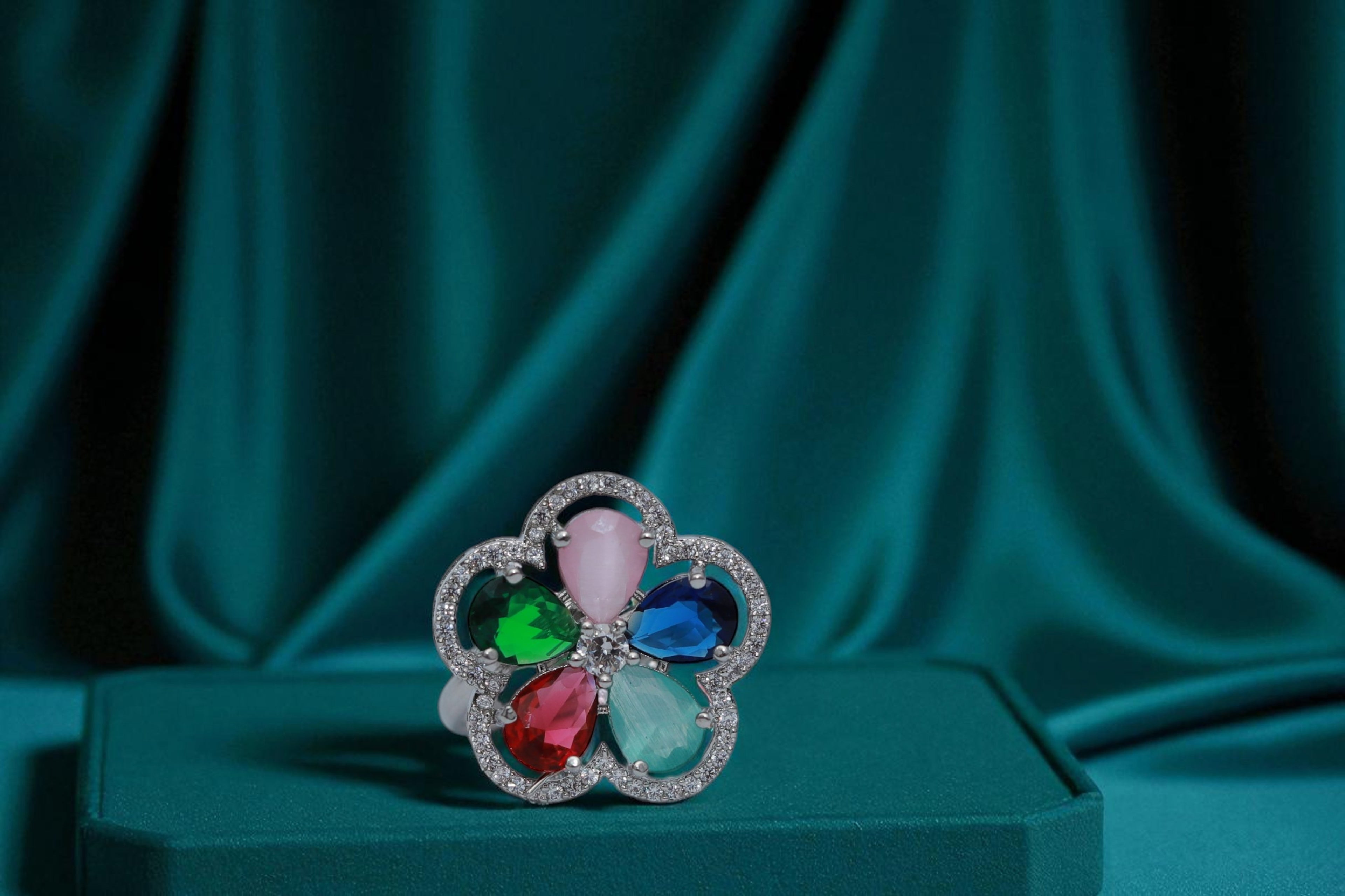 🌸 Sparkling Apsara Multi Stone Ring 💍