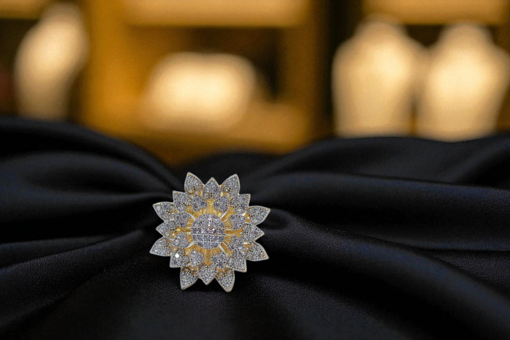 🌟 Golden Floral Diamond Ring 💍