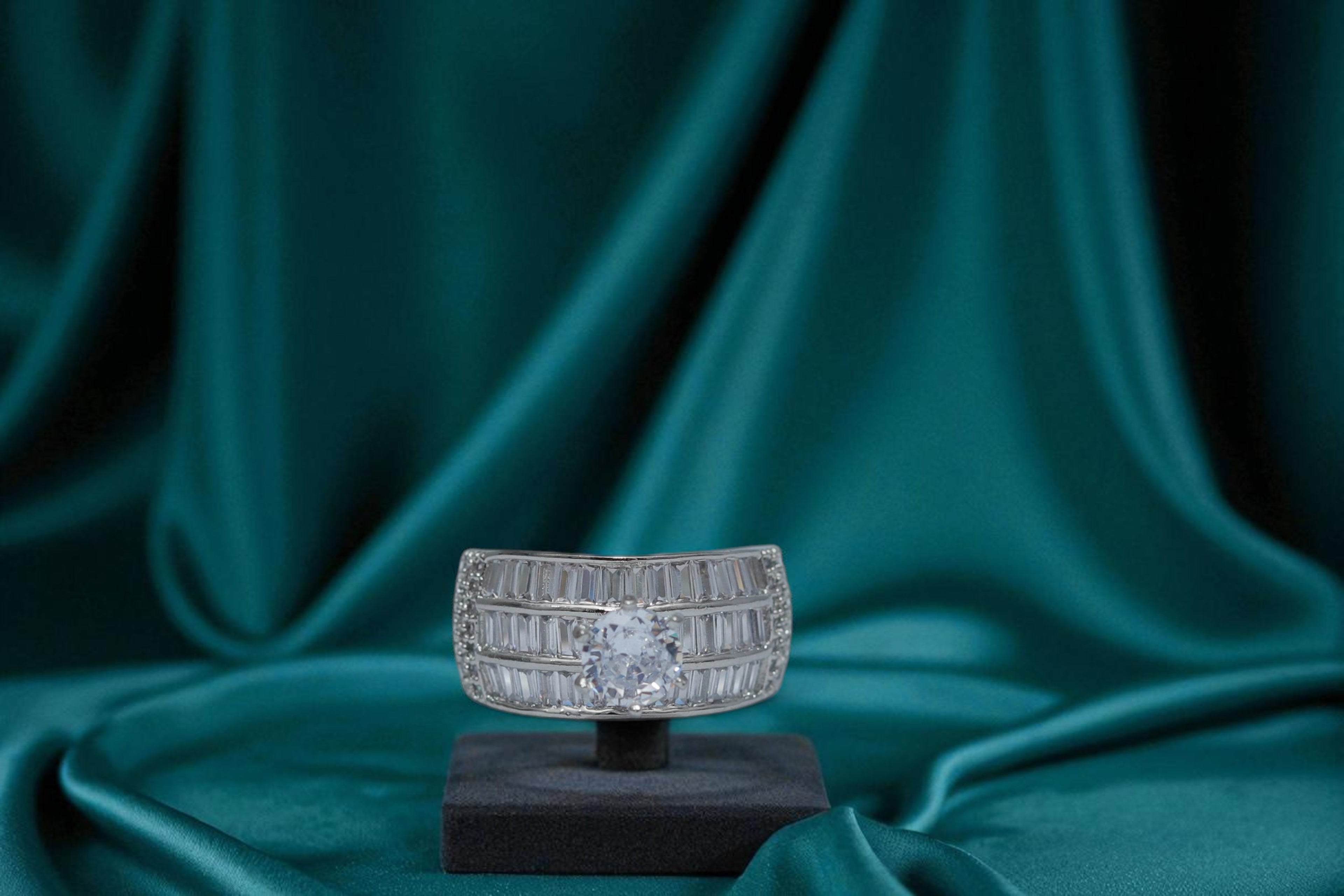 Apsara White Diamond 💎 Silver Band Ring 💍