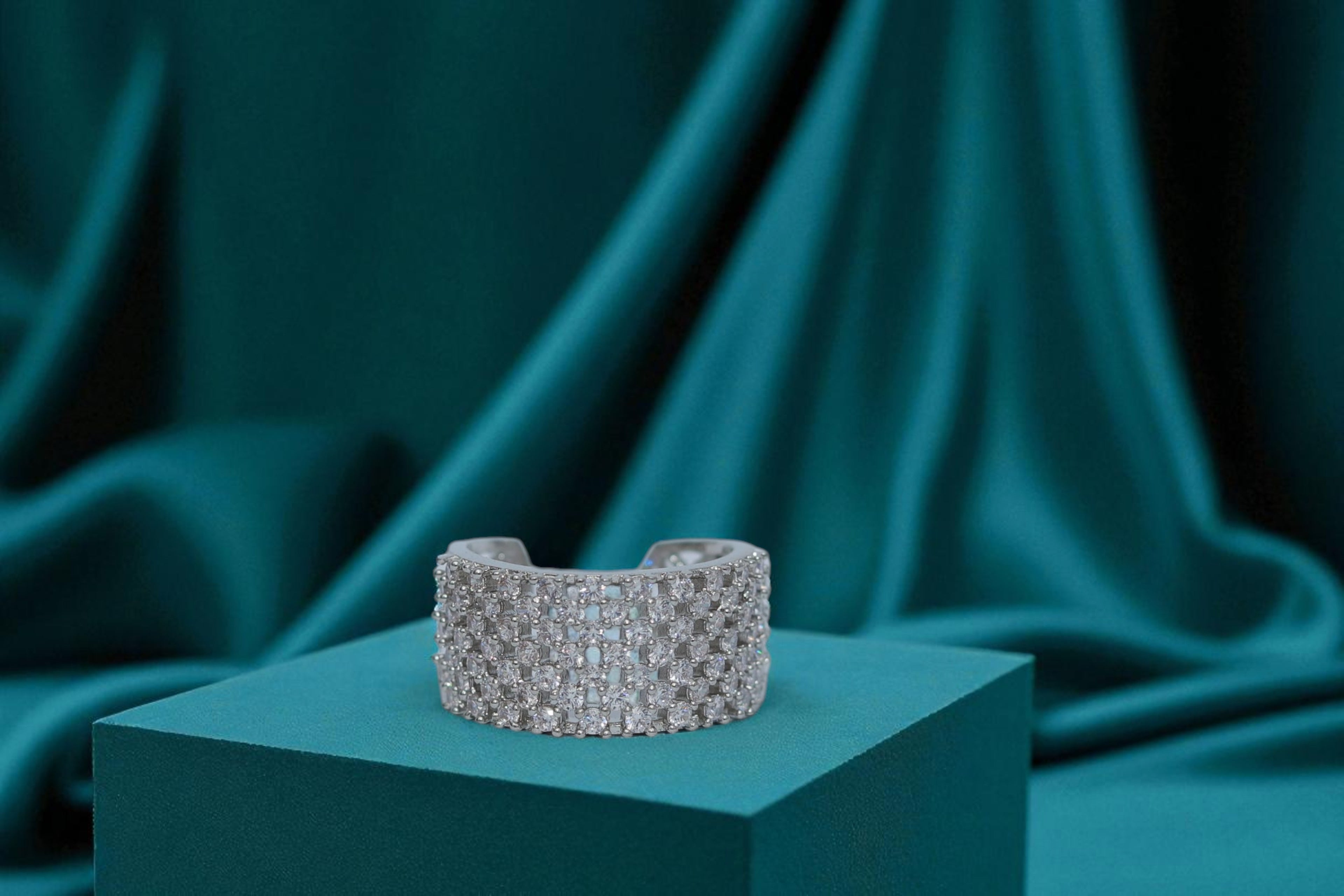 Apsara White Diomond 💎 Band Ring 💍