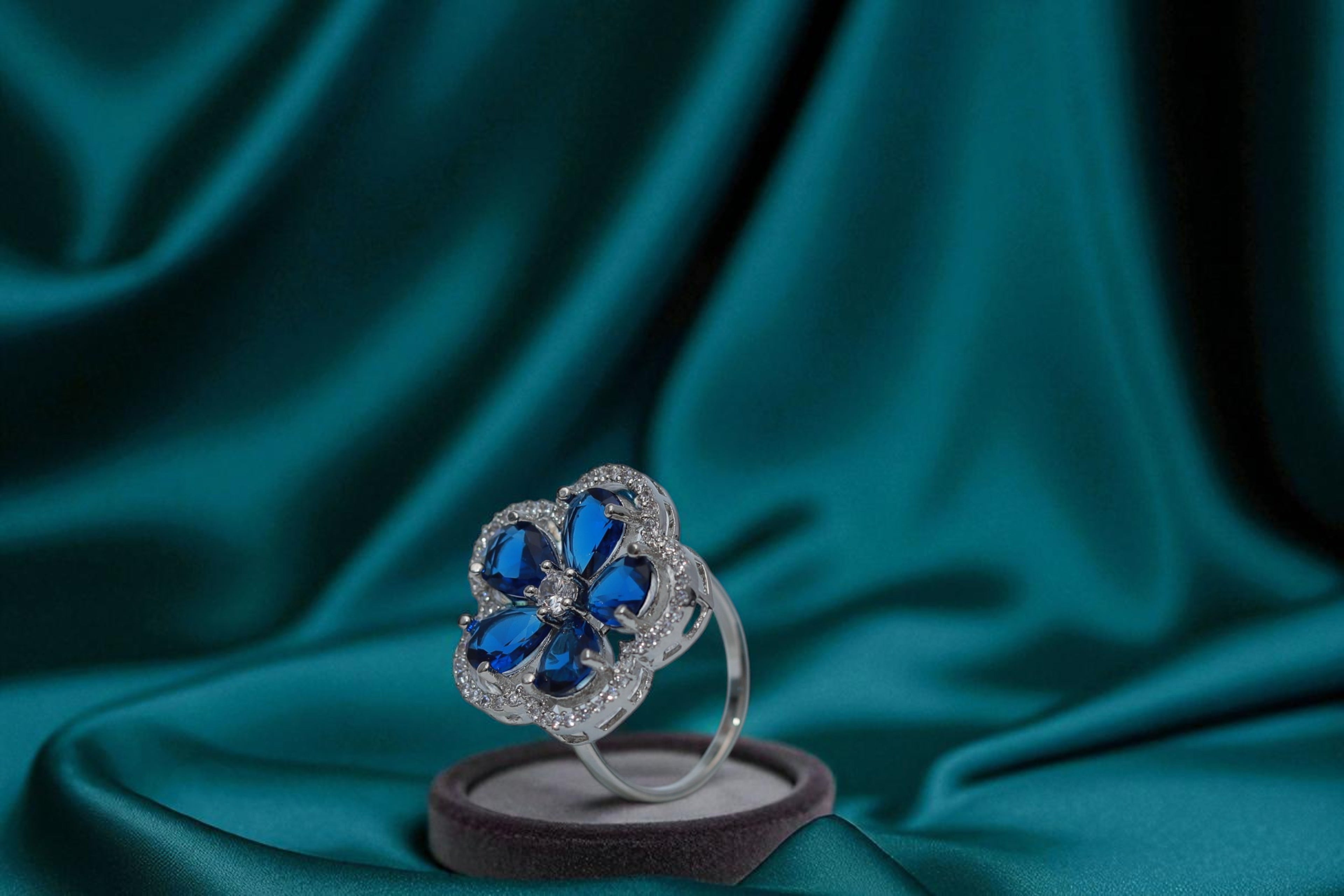 🌸 Sparkling Apsara Blue Stone Ring 💍