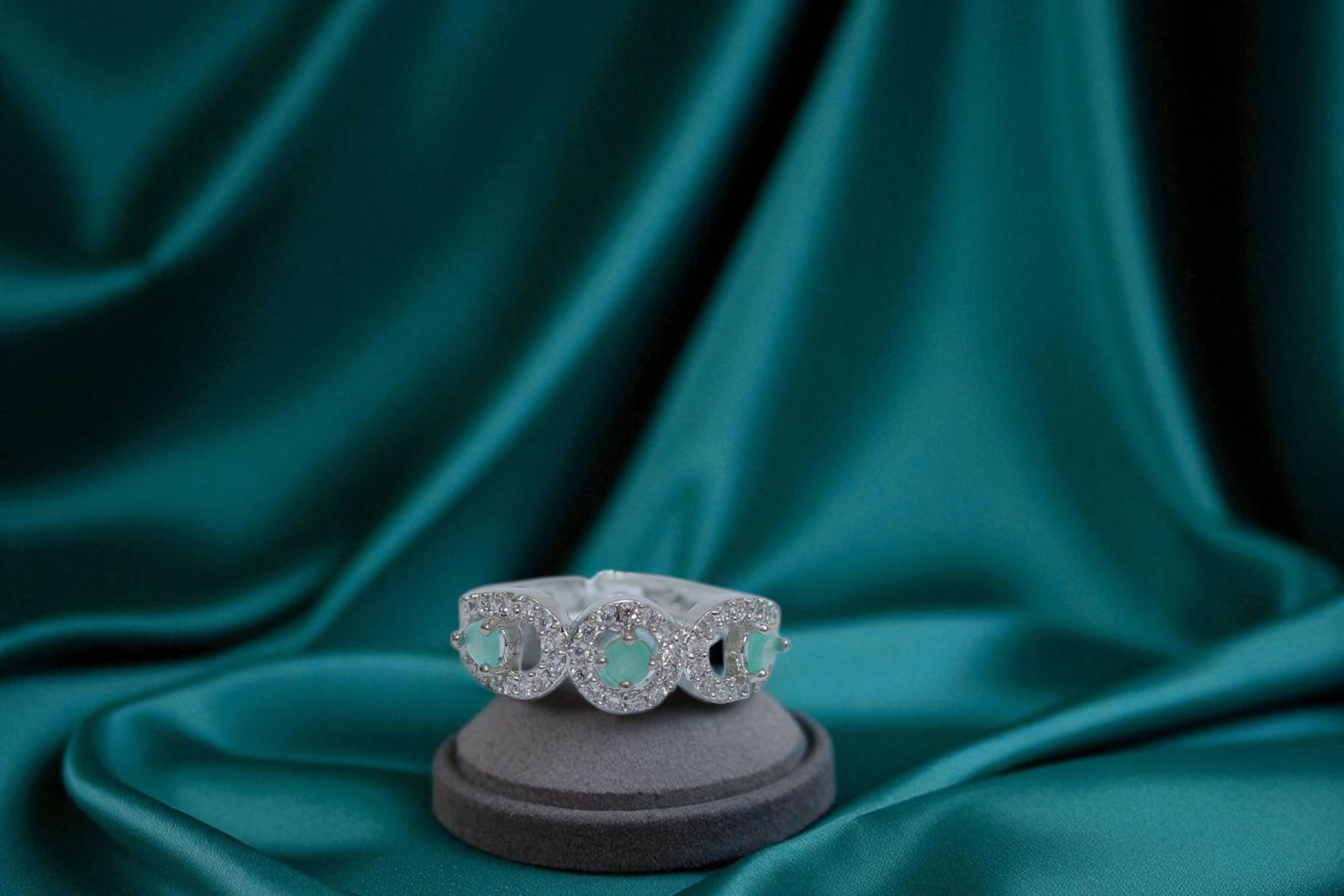 💕 Triple Heart Aqua Stone Ring 💍