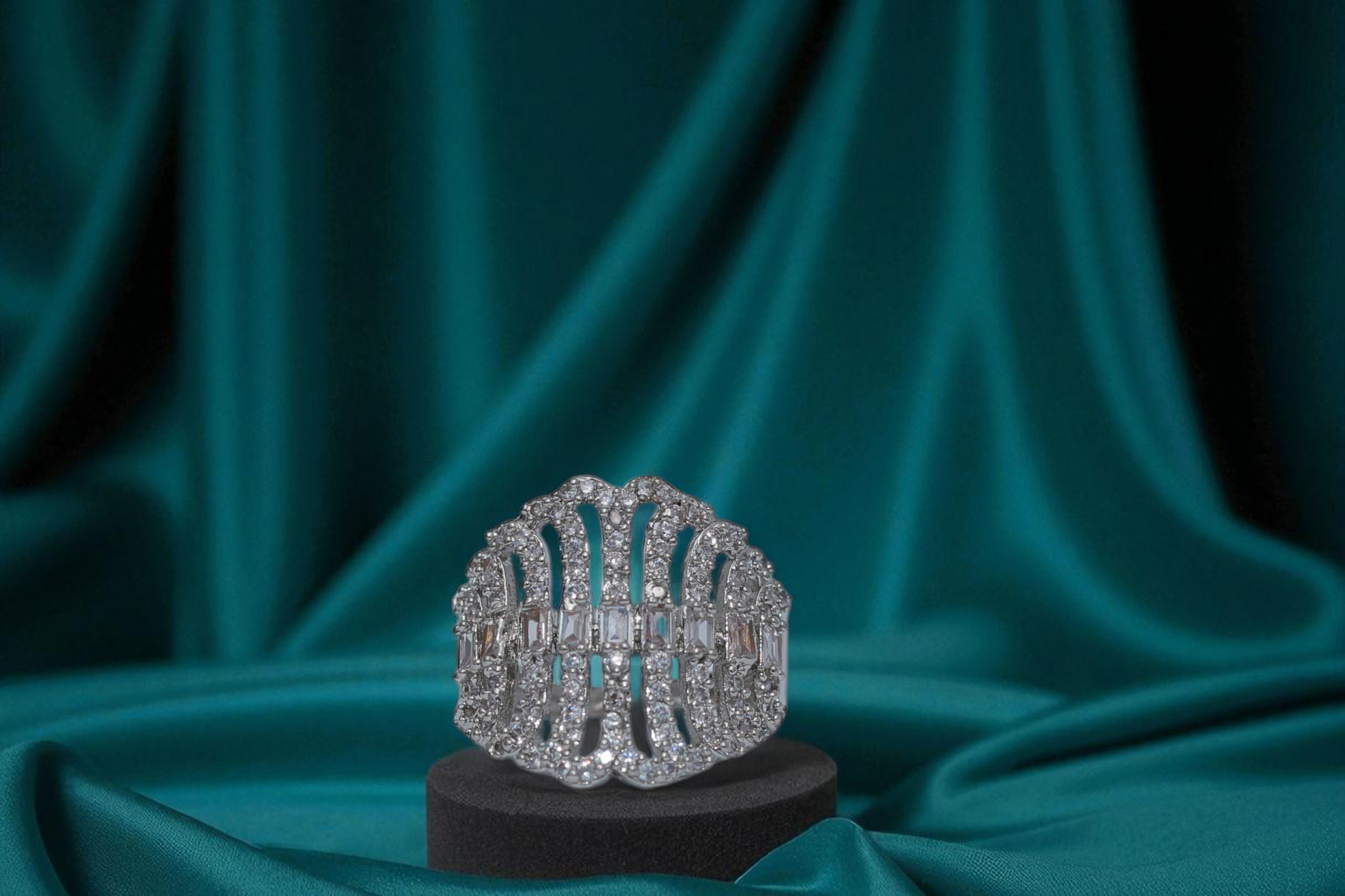 Apsara Diamond 💎 Silver Band Ring 💍