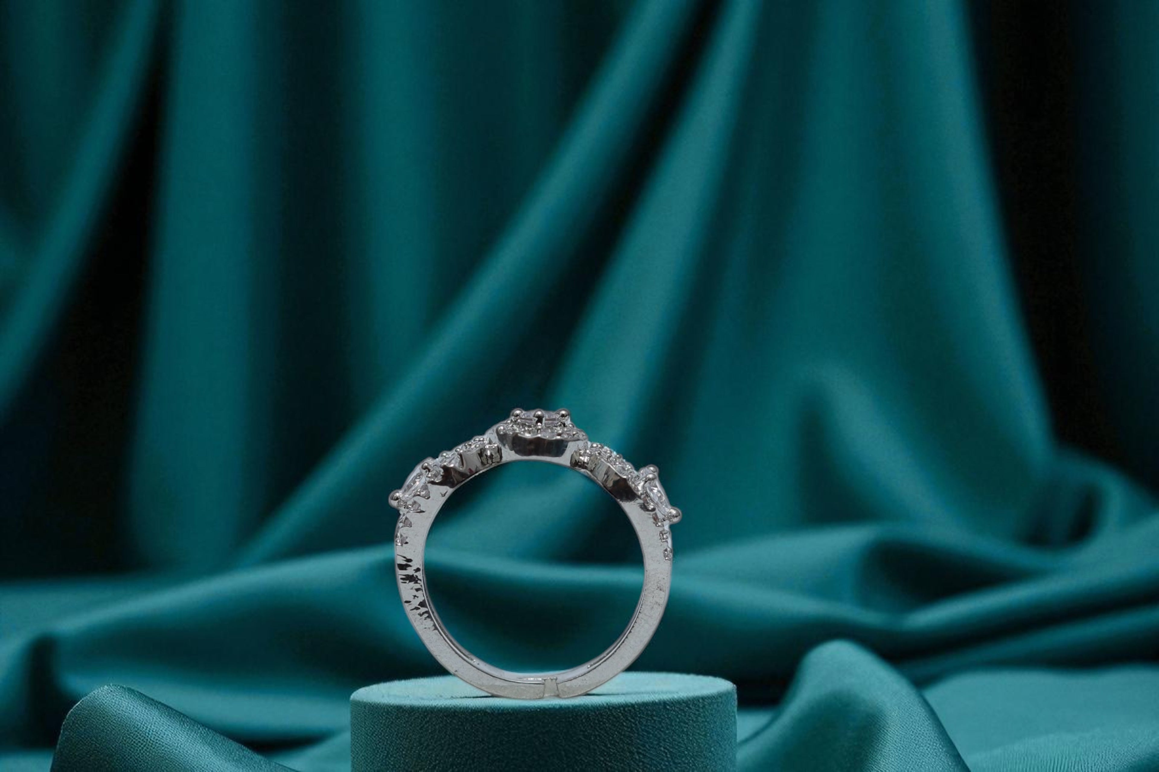 💕 Triple Heart White Stone Ring 💍