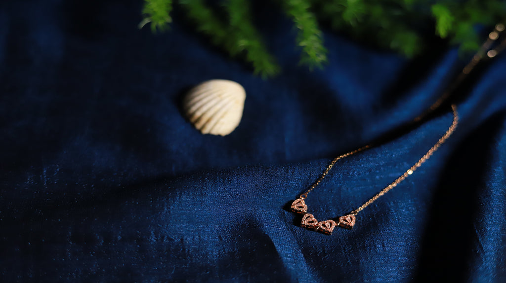 ✨ Golden Blossom Pendant ✨!! Elegant Gold Tone Floral Pendant Necklace for Women