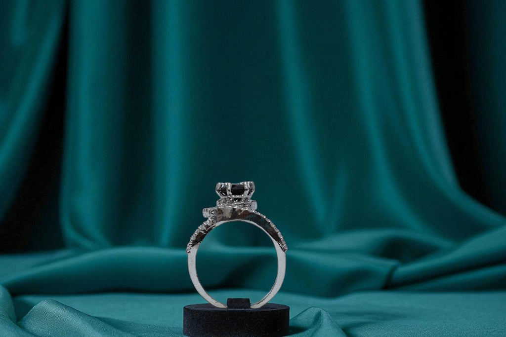 ✨ Elegant Silver Ring with Black Gem 💍
