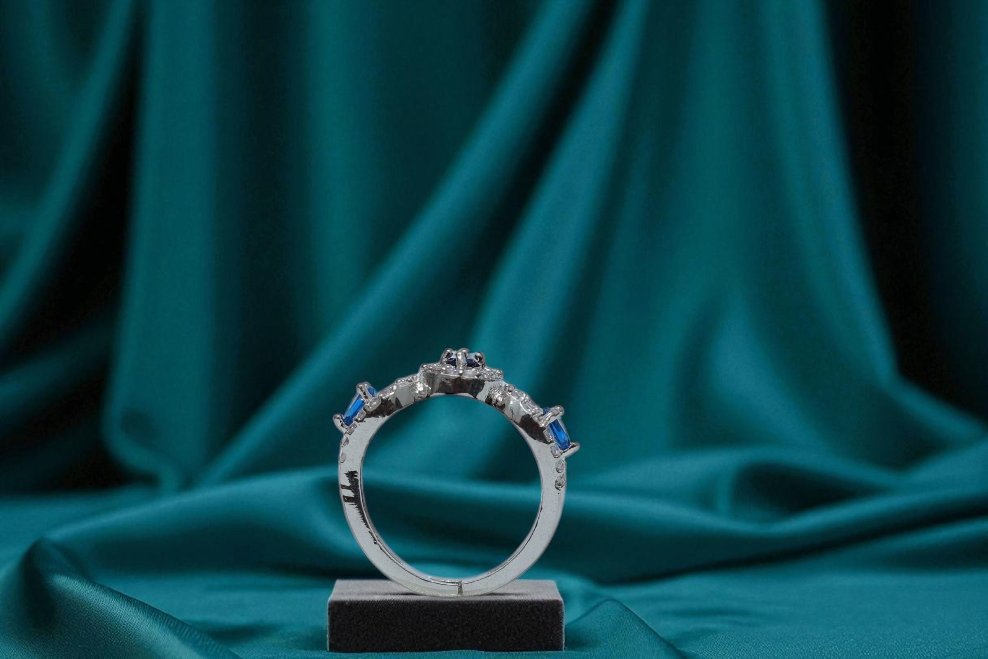💕 Triple Heart Blue Stone Ring 💍
