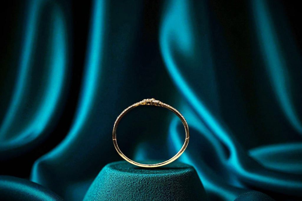 💛 Minimalist Gold-Plated Diamond 💎 Bracelet with Dual-Cut Accents 💫