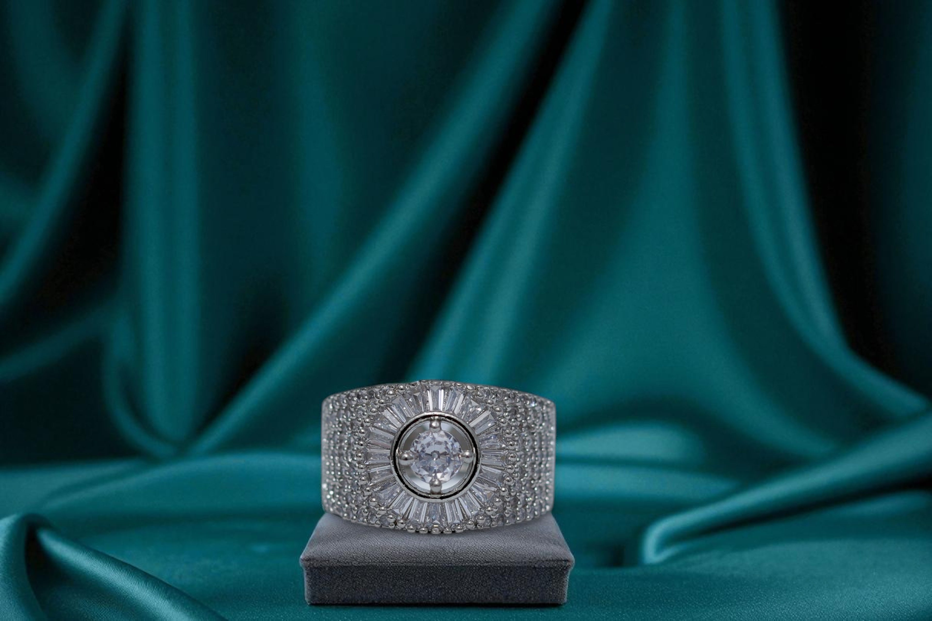 🤍 White Stone Diamond 💎 Band Ring 💍