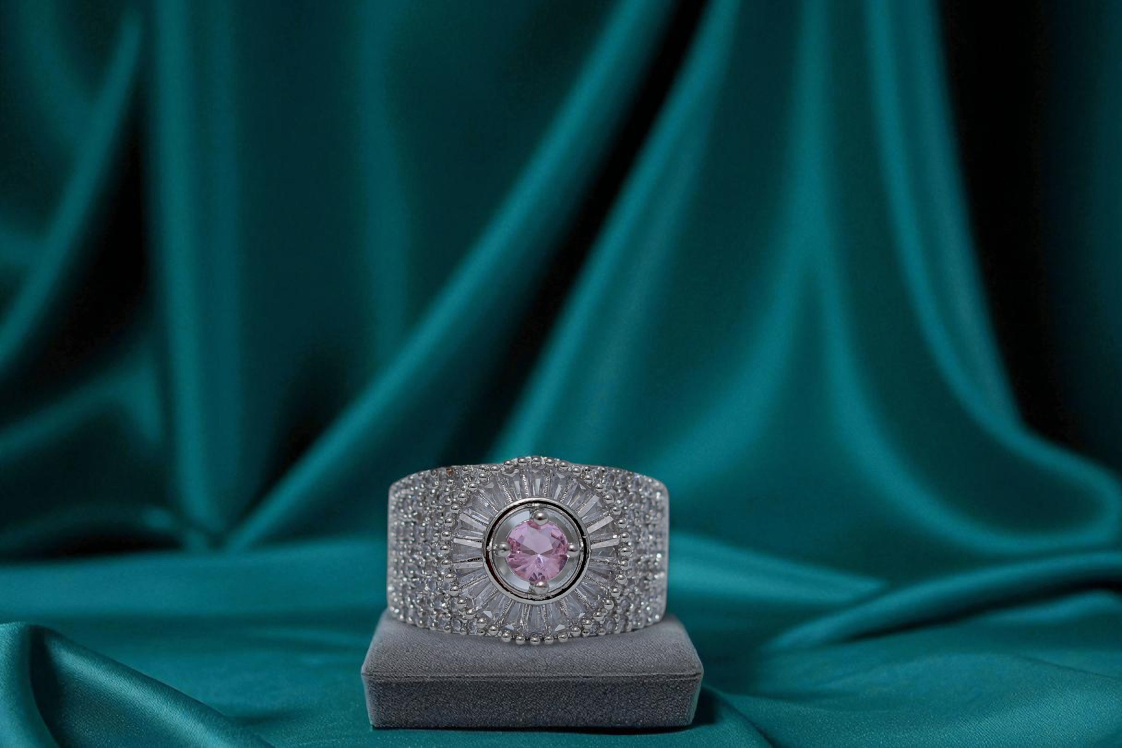 💗 Pink Stone Diamond 💎 Band Ring 💍