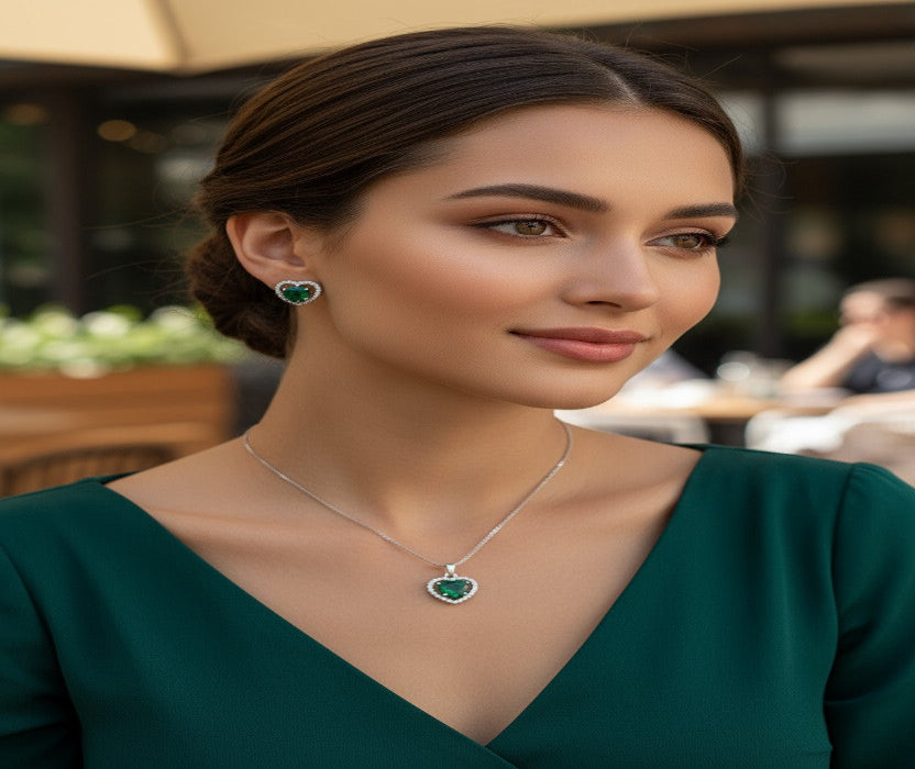 Emerald Heart Spark Silver Pendant Set 💚