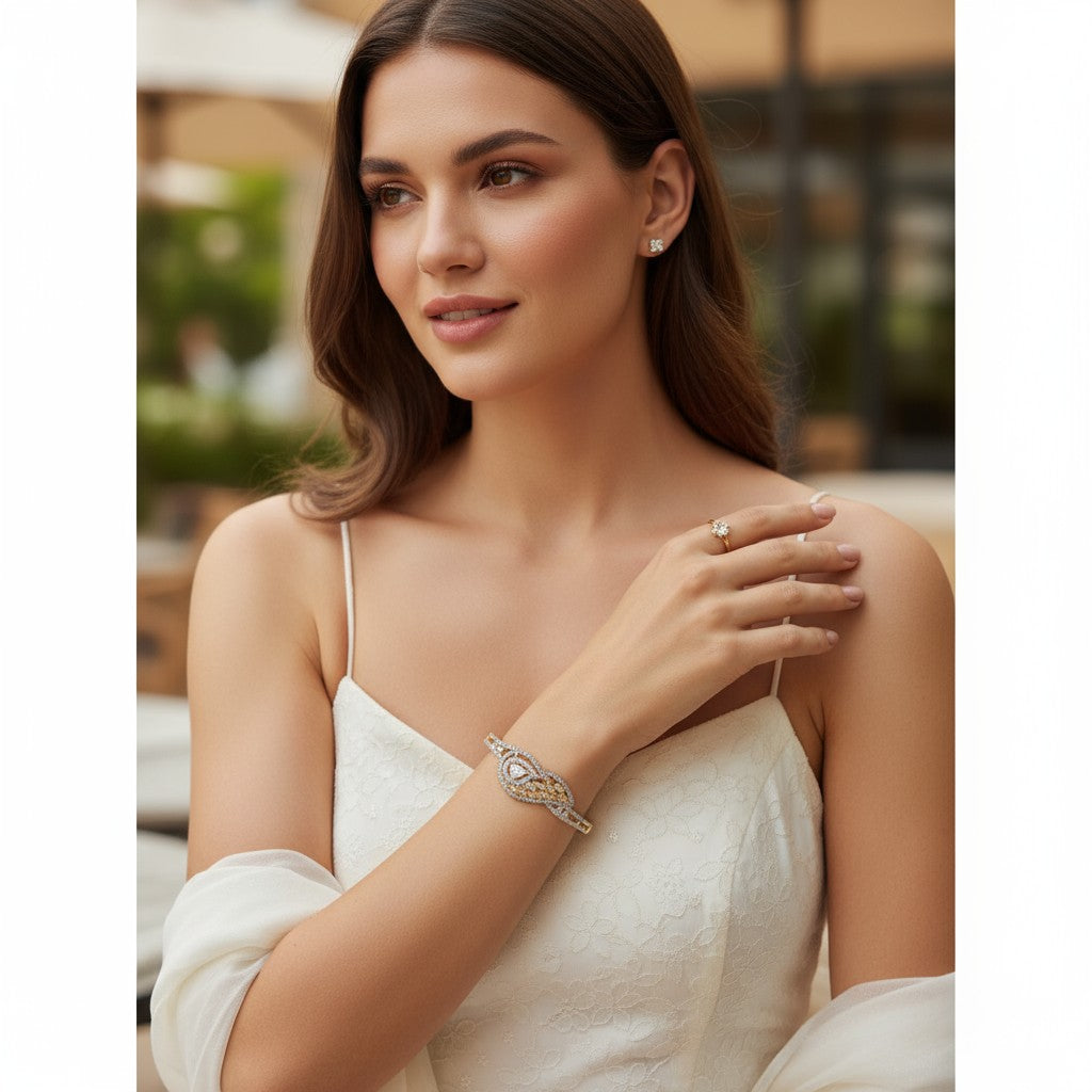 ✨ Gold-Plated Diamond💎-Studded Bracelet with Curved Design 💫