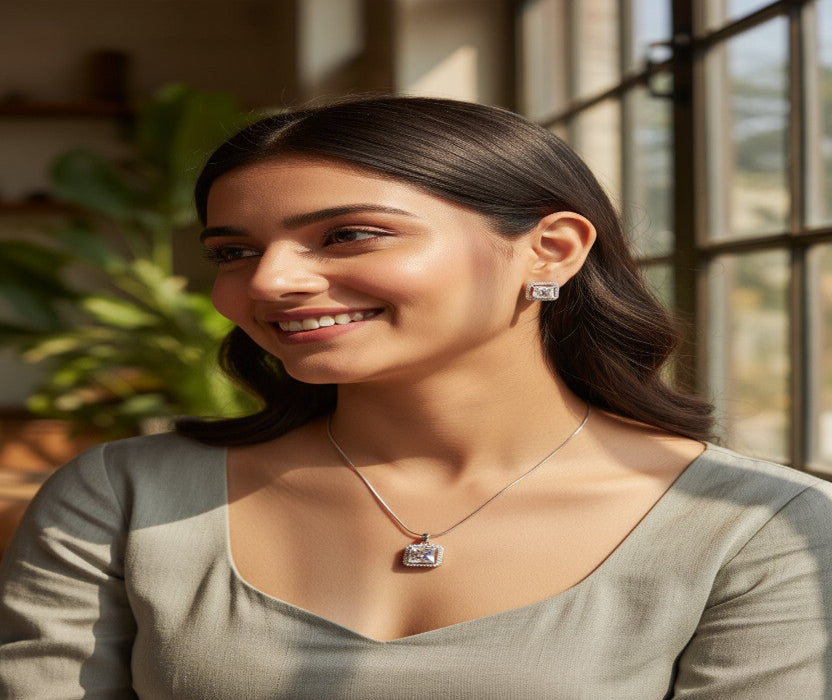 🤍 Diamond Glow Set 🤍!! Elegant Silver Jewelry Set with Square-Cut White Crystal Pendant Necklace and Matching Earrings