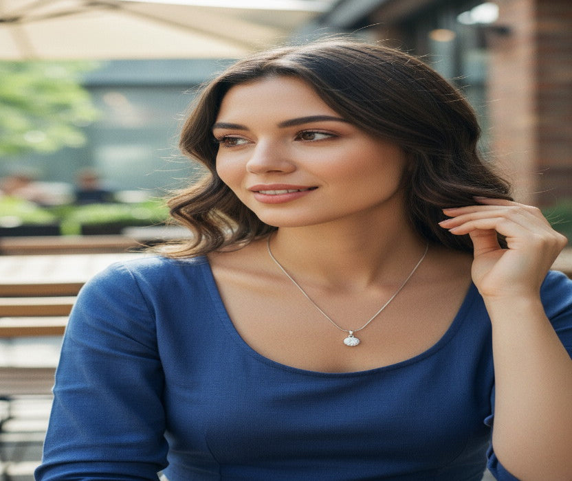 ✨ Elegant Silver Pendant Necklace with Round Crystal Charm ✨