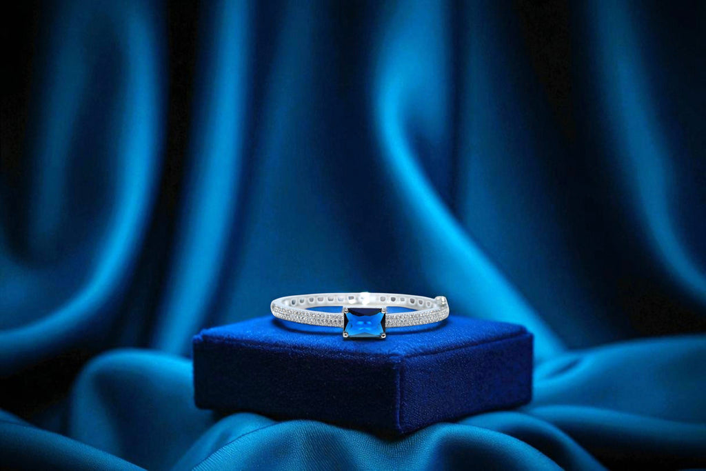 💙 Elegance Meets Midnight!! Blue Stone Bracelet with Diamond Accents 💎