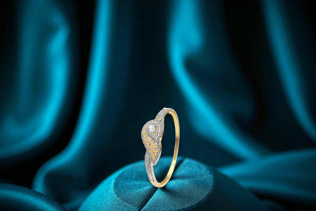 ✨ Gold-Plated Diamond💎-Studded Bracelet with Curved Design 💫