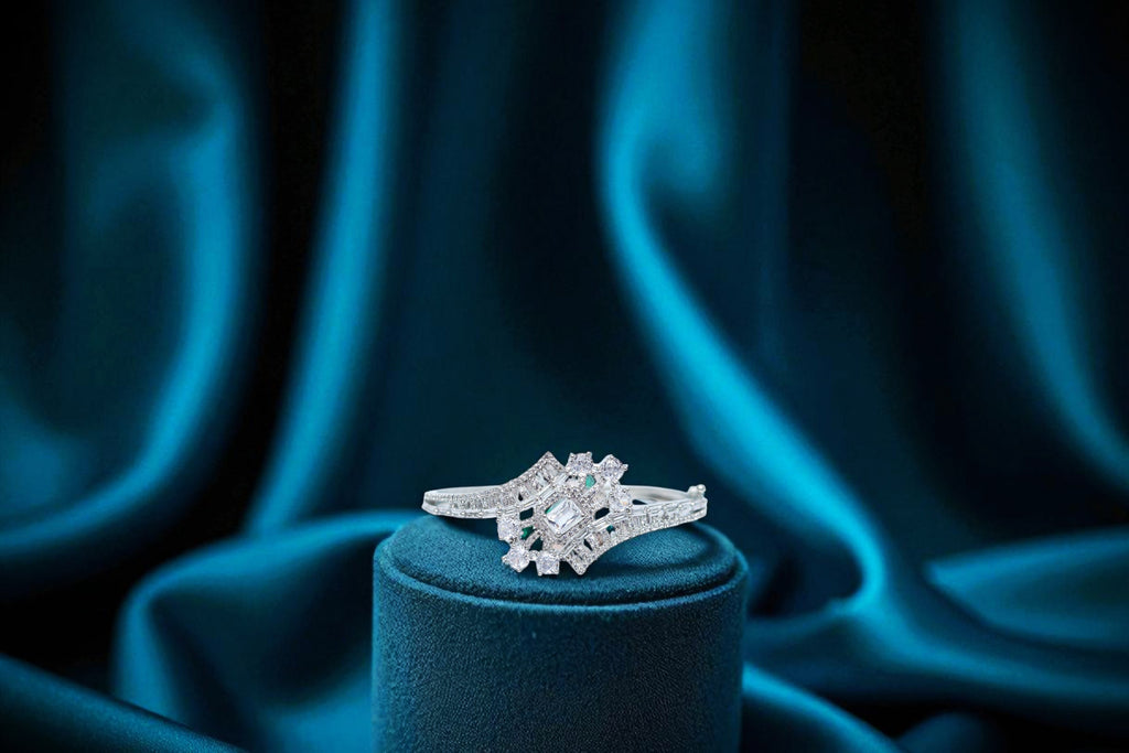 ✨ Vintage-Inspired White 🤍 Stone Bracelet in Sterling Silver 💫